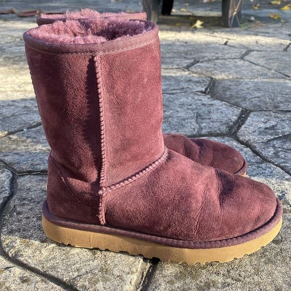 Womens UGG Classic Short Uggs in Purple Plum Size 5 - Picture 6 of 13